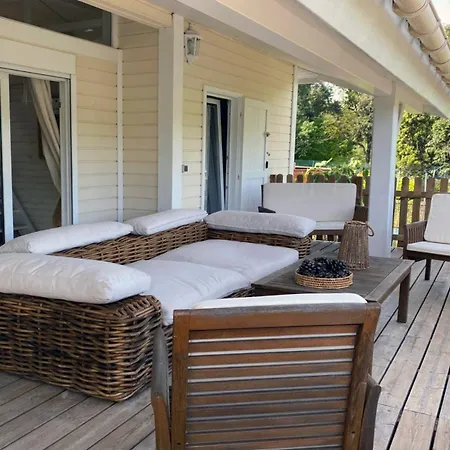 Ferienhaus Californien Superbe Piscine Lagon Dans La Residence, A 1km, St Tropez 7km! *