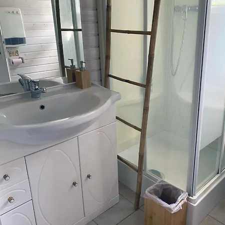 Ferienhaus Californien Superbe Piscine Lagon Dans La Residence, A 1km, St Tropez 7km!