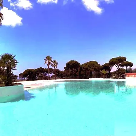 Californien Superbe Piscine Lagon Dans La Residence, A 1km, St Tropez 7km! Ferienhaus