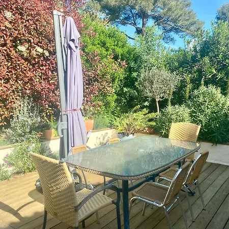 Ferienhaus Californien Superbe Piscine Lagon Dans La Residence, A 1km, St Tropez 7km! Gassin