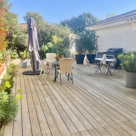 Ferienhaus Californien Superbe Piscine Lagon Dans La Residence, A 1km, St Tropez 7km! *