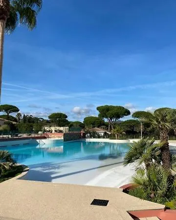 Nyaraló Californien Superbe Piscine Lagon Dans La Residence, A 1km, St Tropez 7km! *